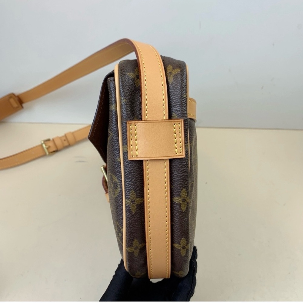 Louis Vuitton Bag - Picture 3 of 10